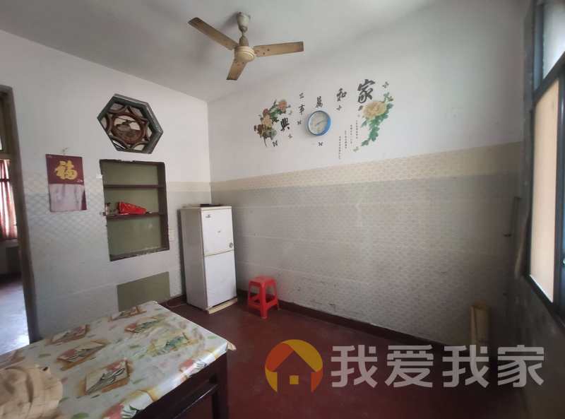 南昌我爱我家北京东路138号洪钢宿舍 南北通透，采光好 装修好，环镜优美 近地铁 视野好，诚心出售