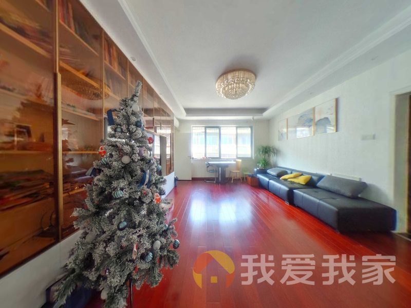 南昌我爱我家荣昌小区 南北通透，采光好 装修好，环镜优美 近地铁 视野好，诚心出售