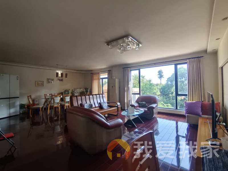 南昌我爱我家万科四季花城南区荷花苑 南北通透，采光好 装修好，环镜优美 近地铁 视野好，诚心出售