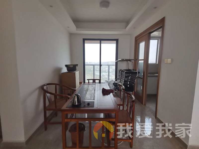 南昌我爱我家润永通悦港城 南北通透，采光好 装修好，环镜优美 近地铁 视野好，诚心出售