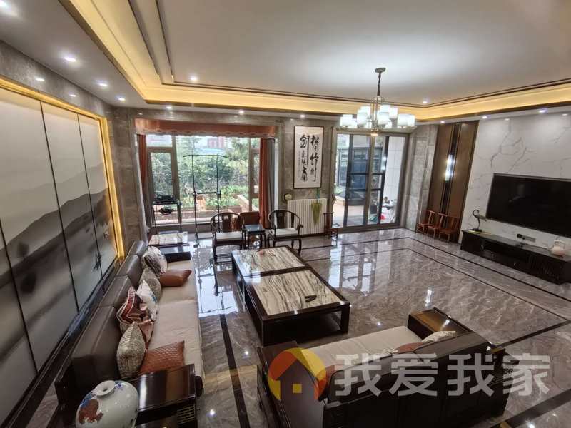 南昌我爱我家绿湖豪城二期 南北通透，采光好 装修好，环镜优美 近地铁 视野好，诚心出售