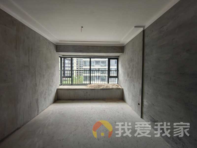 南昌我爱我家九龙湖新区 南北通透，采光好 装修好，环镜优美 周边匹套完善，，出行方便