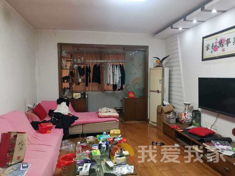 南昌我爱我家玉河明珠住宅 南北通透，采光好 装修好，环镜优美 视野好，诚心出售