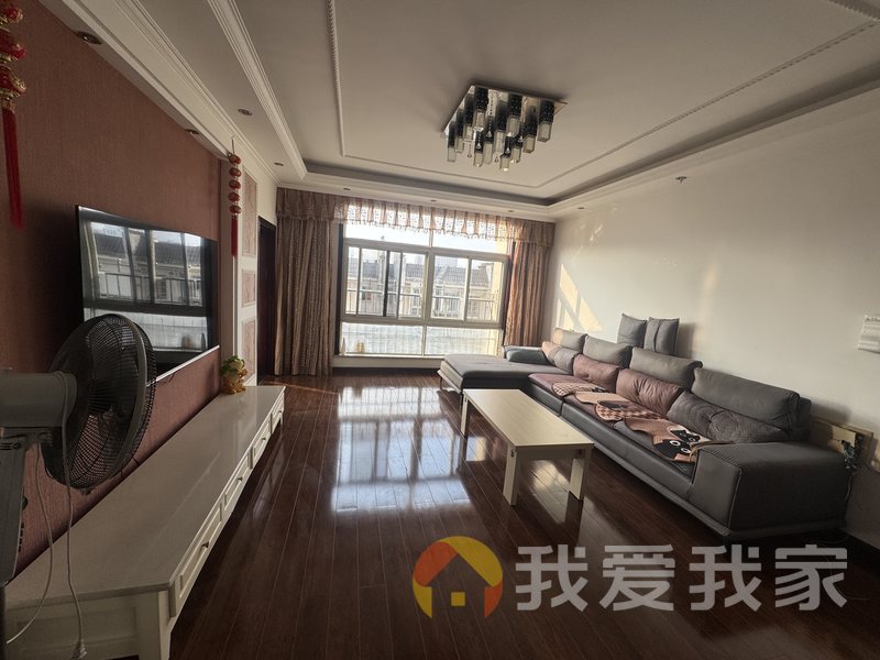 南昌我爱我家唐庄 南北通透，采光好 装修好，环镜优美 中间楼层