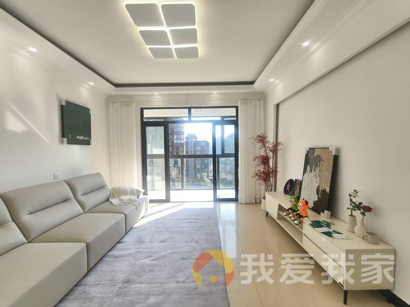 南昌我爱我家奥克斯盛世经典 南北通透，采光好 装修好，环镜优美 中间楼层