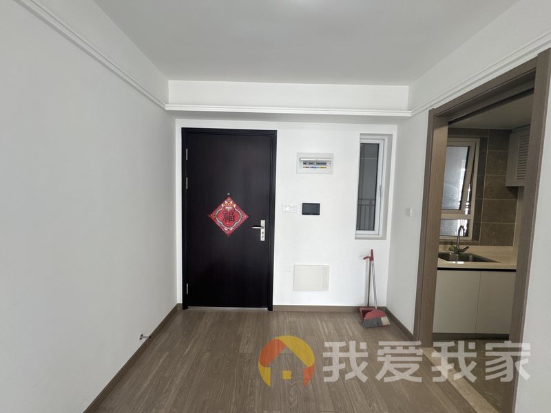 南昌我爱我家联发万科海上明月 南北通透，采光好 装修好，环镜优美 中间楼层