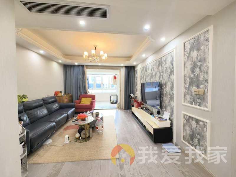 南昌我爱我家绿地新都会 南北通透，采光好 装修好，环镜优美 近地铁 视野好，诚心出售