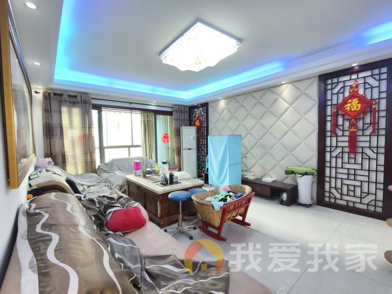 南昌我爱我家万达华府景园 南北通透，采光好 装修好，环镜优美 近地铁 视野好，诚心出售