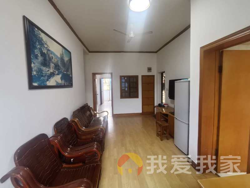 南昌我爱我家百花洲路 南北通透，采光好 近地铁 视野好，诚心出售