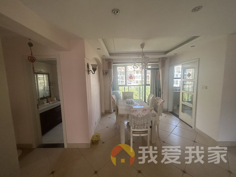 南昌我爱我家万科四季花城北区山茶苑 南北通透，采光好 装修好，环镜优美 近地铁 视野好，诚心出售