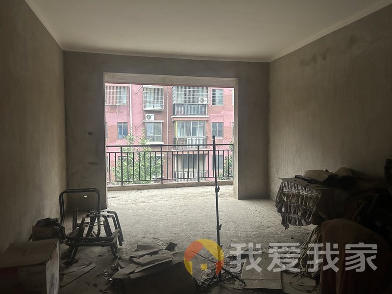 南昌我爱我家黄家湖小区（湖心苑） 南北通透，采光好 视野好，诚心出售