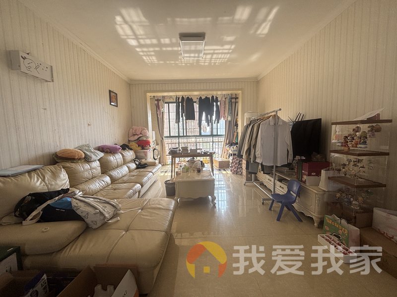 南昌我爱我家滨江豪园 南北通透，采光好 装修好，环镜优美 近地铁 中间楼层