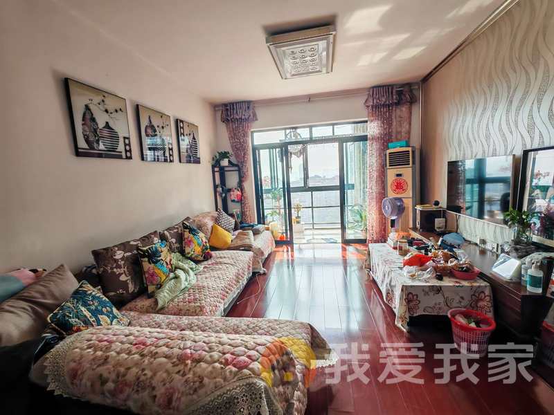 南昌我爱我家中大青山湖花园 南北通透，采光好 装修好，环镜优美 视野好，诚心出售