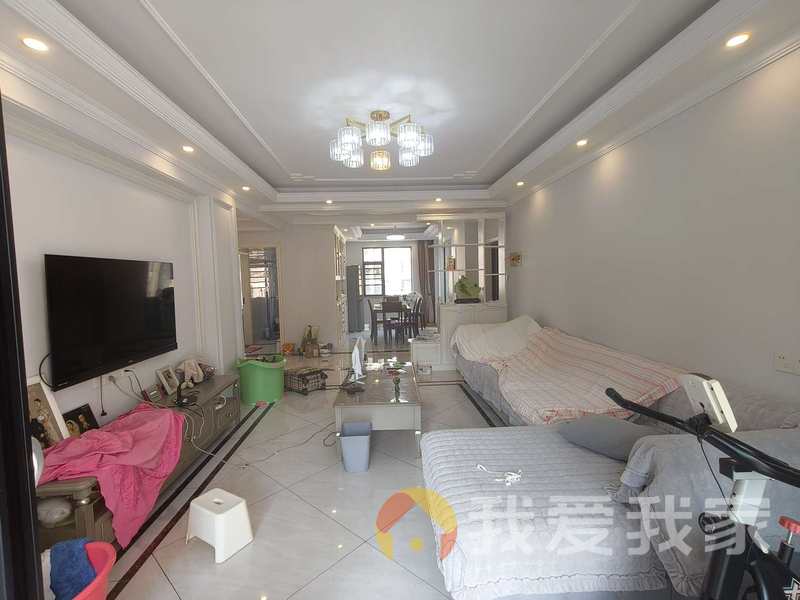 南昌我爱我家迎宾大厦.棕榈学府 南北通透，采光好 装修好，环镜优美 近地铁 视野好，诚心出售