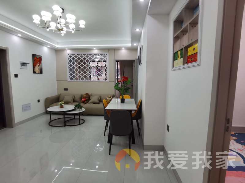 南昌我爱我家站前西路163号住宅小区 南北通透，采光好 装修好，环镜优美 近地铁 中间楼层