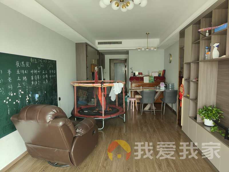 南昌我爱我家阳光城大发西江悦(文悦府) 南北通透，采光好 装修好，环镜优美 周边匹套完善，，出行方便