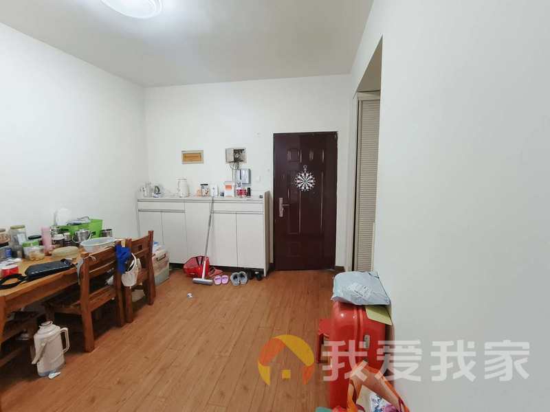 南昌我爱我家城投水岸观邸 南北通透，采光好 装修好，环镜优美 中间楼层