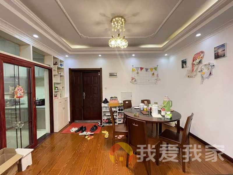 南昌我爱我家银亿上尚城二期 南北通透，采光好 装修好，环镜优美 视野好，诚心出售