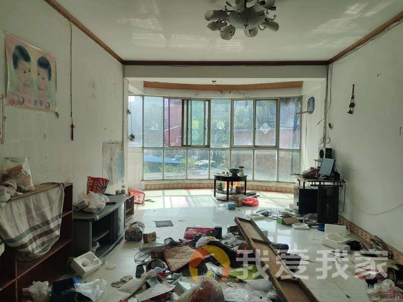 南昌我爱我家前进支路蓝天花园 南北通透，采光好 装修好，环镜优美 近地铁 视野好，诚心出售