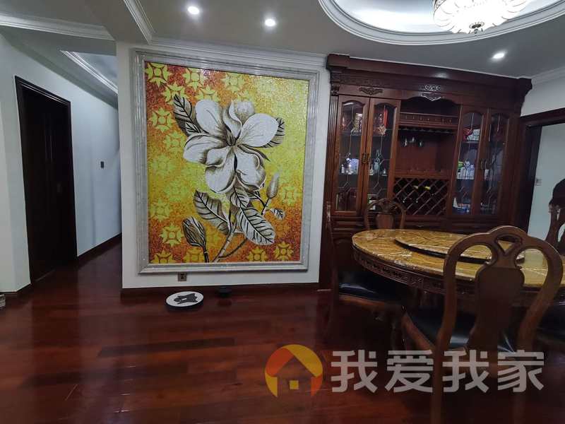 南昌我爱我家锦苑春天 南北通透，采光好 装修好，环镜优美 视野好，诚心出售