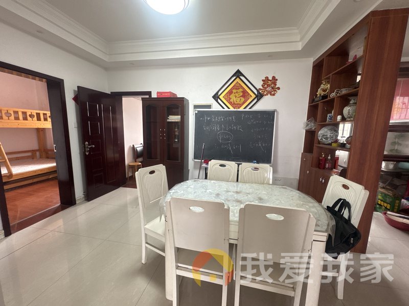 南昌我爱我家金色学府 南北通透，采光好 装修好，环镜优美 近地铁 视野好，诚心出售