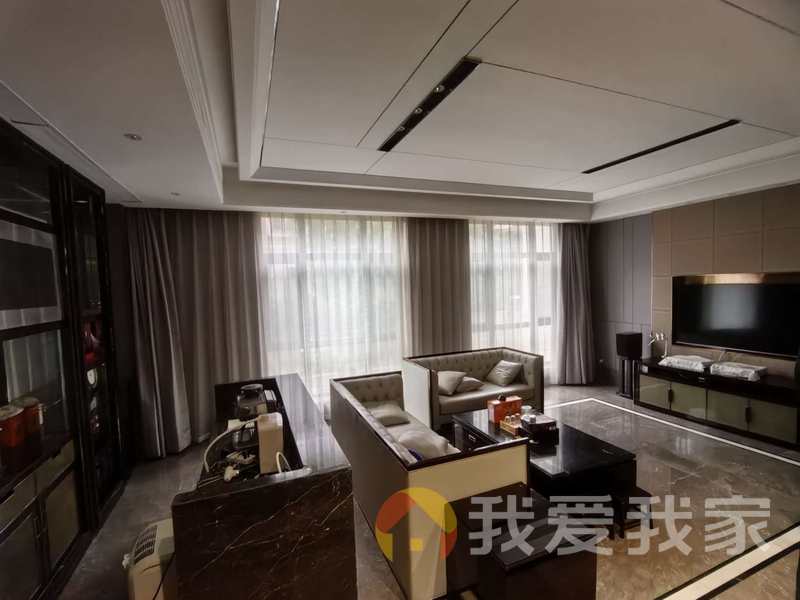 南昌我爱我家香逸澜湾（香堤湖岸） 南北通透，采光好 装修好，环镜优美 近地铁 视野好，诚心出售