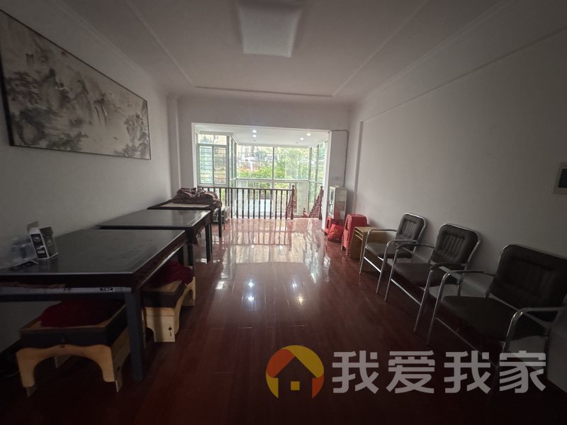 南昌我爱我家澄湖左岸 南北通透，采光好 装修好，环镜优美 周边匹套完善，，出行方便