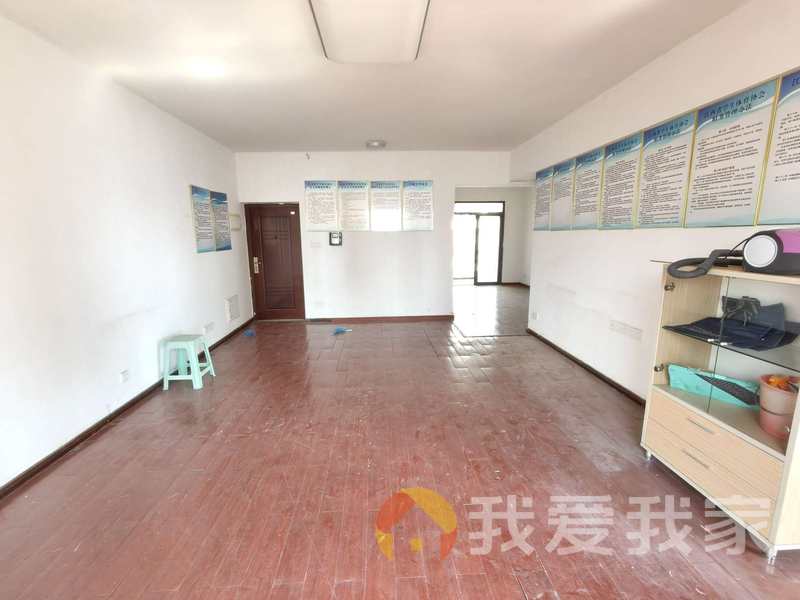 南昌我爱我家联发江岸汇景 南北通透，采光好 装修好，环镜优美 视野好，诚心出售