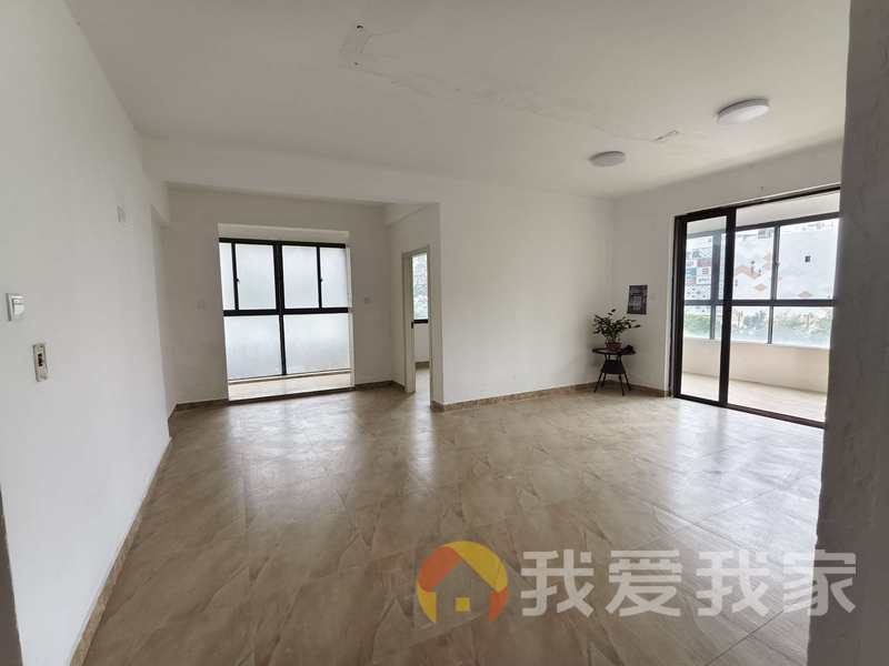 南昌我爱我家云锦路中大云锦 南北通透，采光好 周边匹套完善，，出行方便