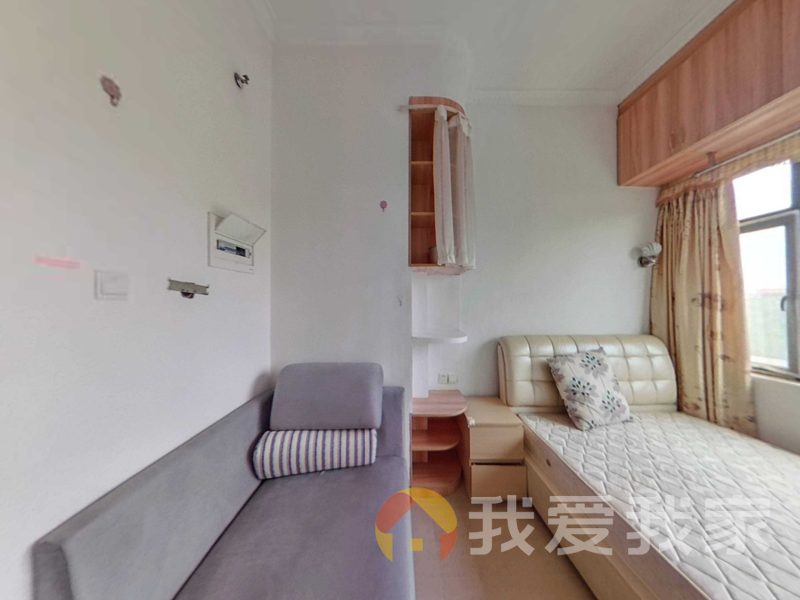 南昌我爱我家城泰凡尔赛宫（君汇半岛） 装修好，环镜优美 近地铁 周边匹套完善，，出行方便