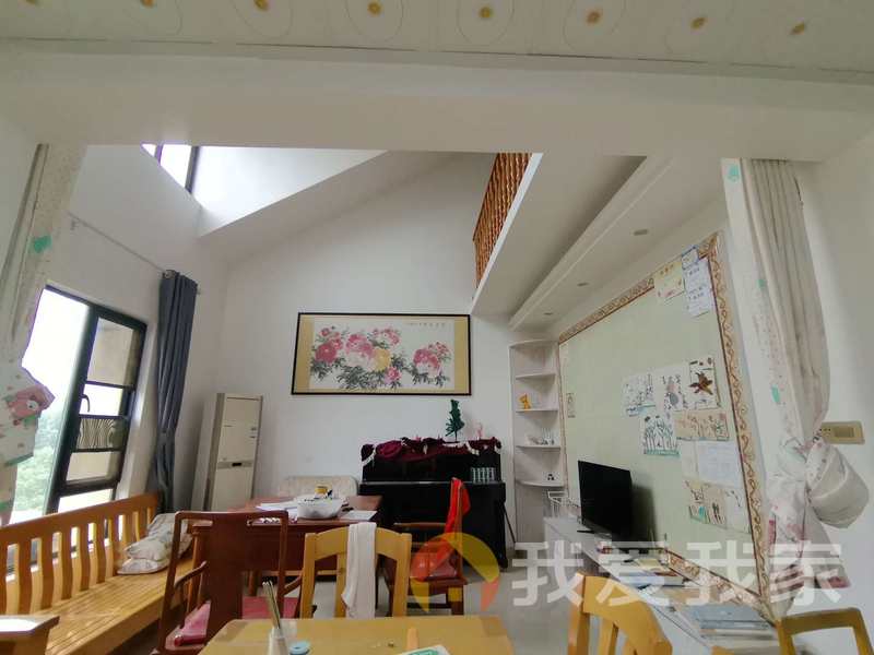 南昌我爱我家万科四季花城北区米兰苑 南北通透，采光好 装修好，环镜优美 近地铁 视野好，诚心出售