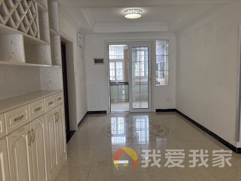 南昌我爱我家城市溪地 南北通透，采光好 装修好，环镜优美 中间楼层