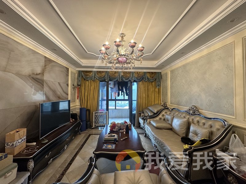 南昌我爱我家绿地外滩公馆 南北通透，采光好 装修好，环镜优美 近地铁 中间楼层