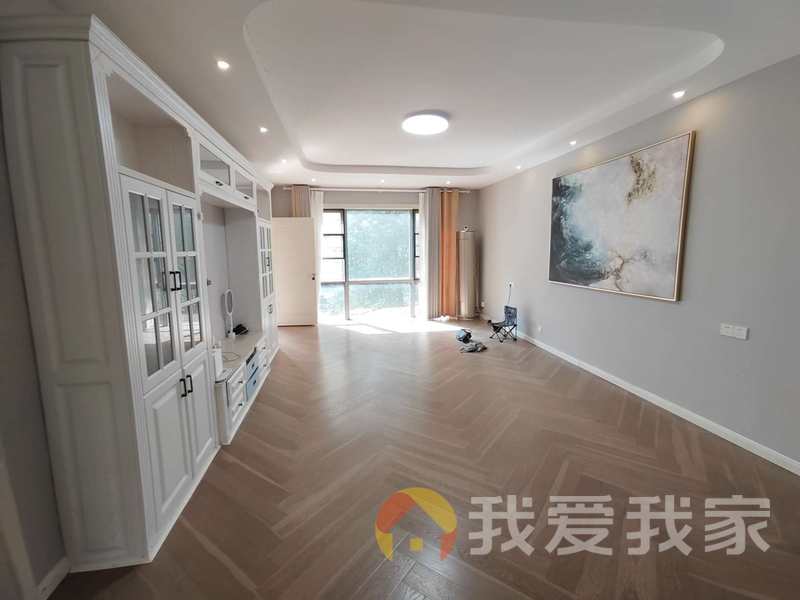 南昌我爱我家紫金城红郡 南北通透，采光好 装修好，环镜优美 周边匹套完善，，出行方便