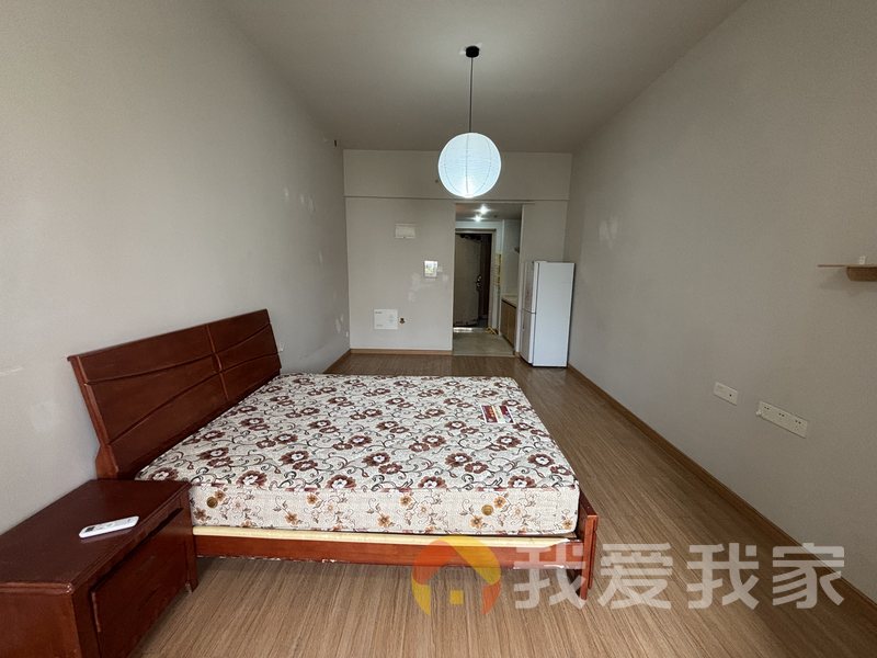 南昌我爱我家万科金色名郡 南北通透，采光好 装修好，环镜优美 近地铁 视野好，诚心出售