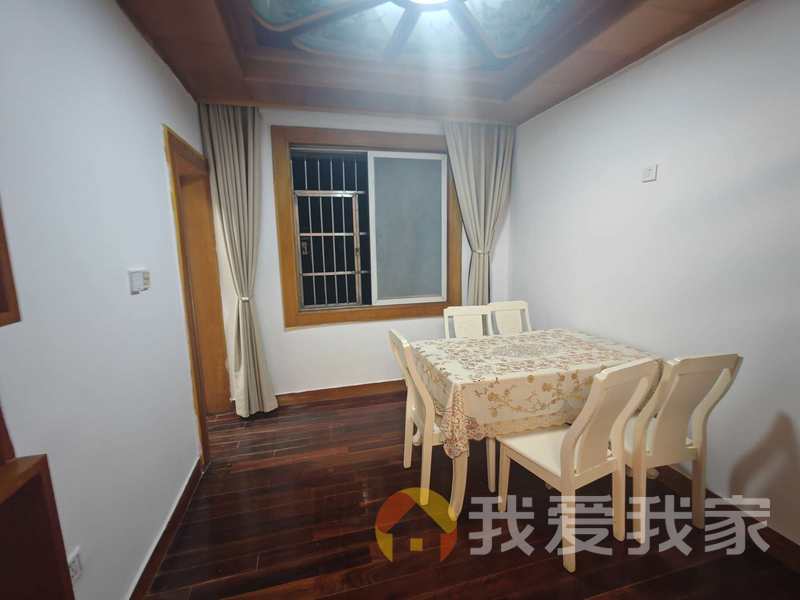 南昌我爱我家洪都新村 南北通透，采光好 装修好，环镜优美 近地铁 视野好，诚心出售