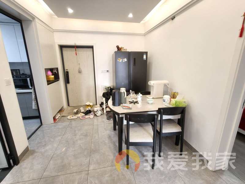 南昌我爱我家奥克斯盛世经典 南北通透，采光好 装修好，环镜优美 中间楼层