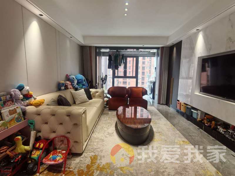 南昌我爱我家紫金城红郡 南北通透，采光好 装修好，环镜优美 周边匹套完善，，出行方便