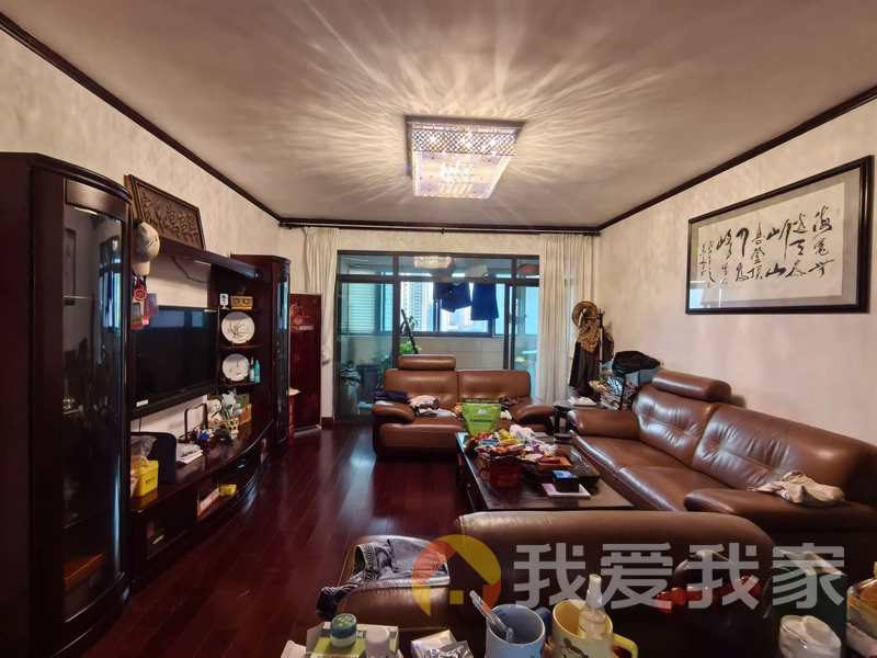 南昌我爱我家可以拎抱入住，位于小区中间，环境友静，居住舒适