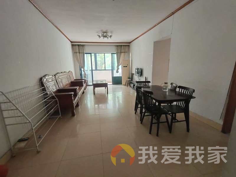 南昌我爱我家恒鑫大厦 南北通透，采光好 装修好，环镜优美 中间楼层