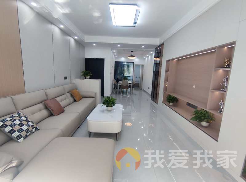 南昌我爱我家梦里水乡山花庭 南北通透，采光好 装修好，环镜优美 周边匹套完善，，出行方便