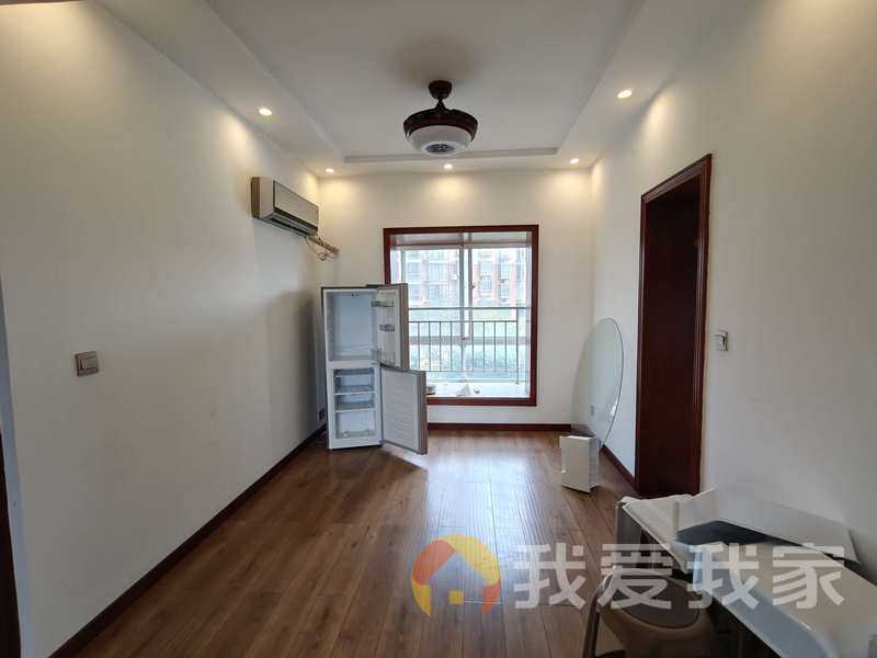 南昌我爱我家房东诚心出售,品质楼盘,楼层好,看中价格有谈