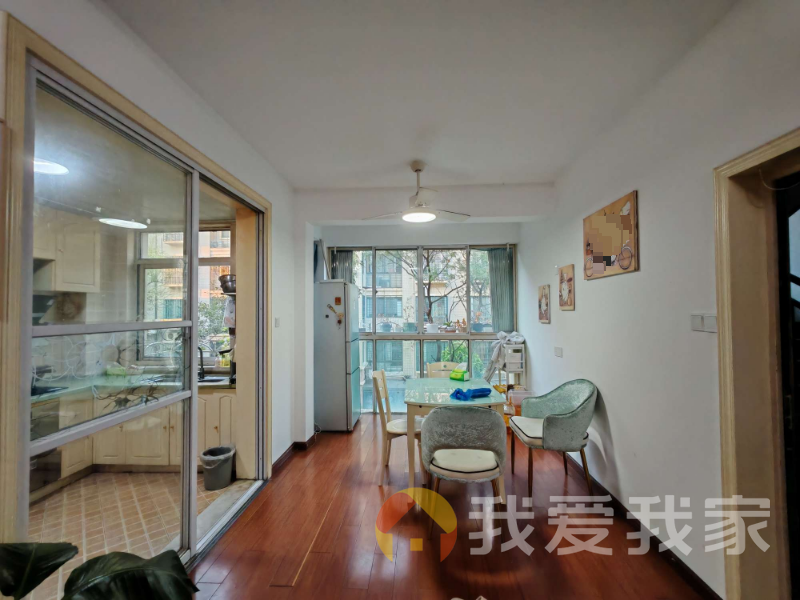 南昌我爱我家莱茵半岛花园 南北通透，采光好 装修好，环镜优美 近地铁 中间楼层