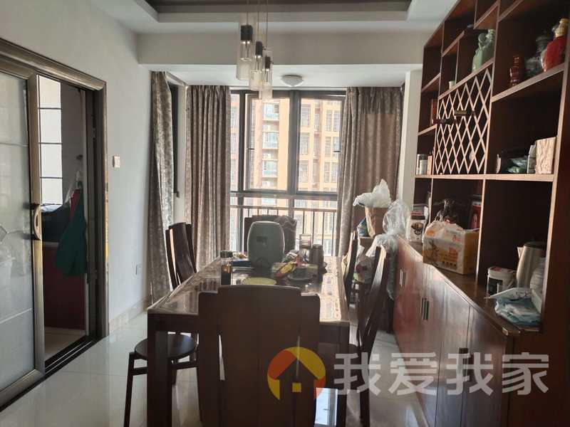 南昌我爱我家凤凰家园 南北通透，采光好 装修好，环镜优美 近地铁 中间楼层