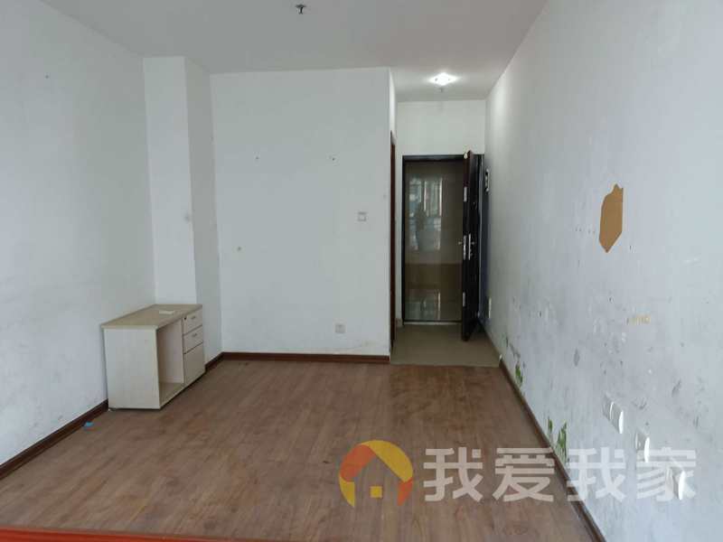 南昌我爱我家高能金域名都 南北通透，采光好 装修好，环镜优美 视野好，诚心出售