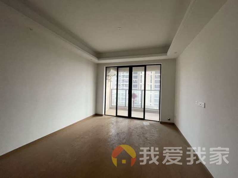 南昌我爱我家中堡站 新力品质小区  小三房 开发商装修 生活非常方便