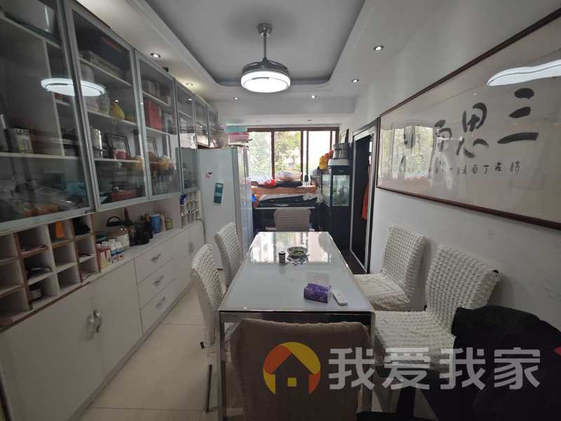 南昌我爱我家联泰香域尚城 南北通透，采光好 装修好，环镜优美 近地铁 周边匹套完善，，出行方便