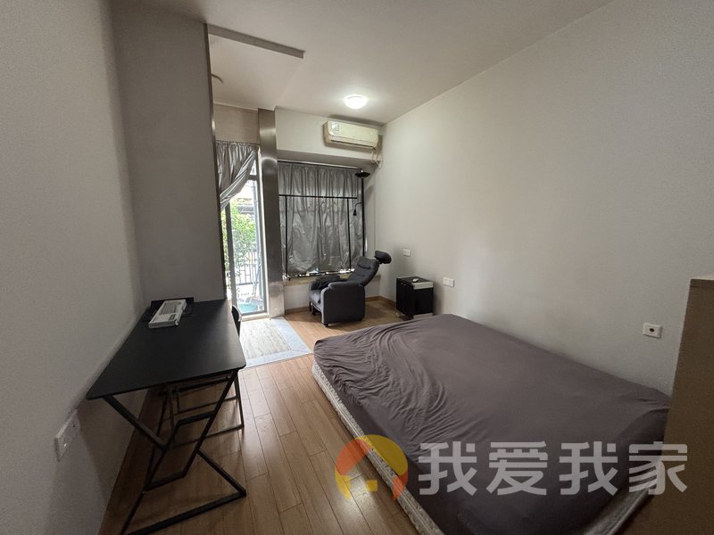 南昌我爱我家万科金色名郡 南北通透，采光好 装修好，环镜优美 近地铁 视野好，诚心出售