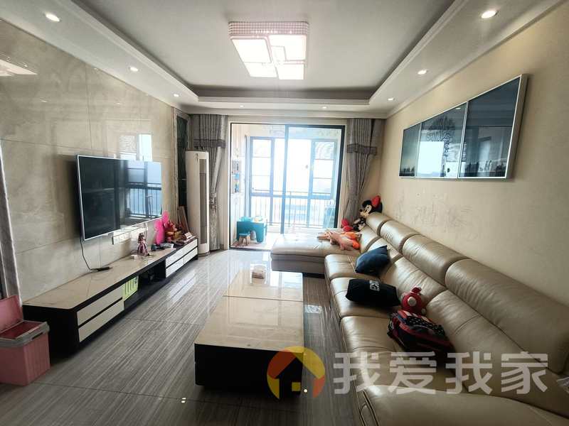 南昌我爱我家新城吾悦广场 南北通透，采光好 装修好，环镜优美 视野好，诚心出售