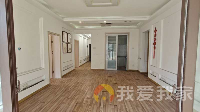 南昌我爱我家正荣大湖之都天镜 南北通透，采光好 装修好，环镜优美 近地铁 周边匹套完善，，出行方便